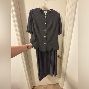 Vintage 80’s black and White Polka Dot 2 piece classic dress w/shoulder pads